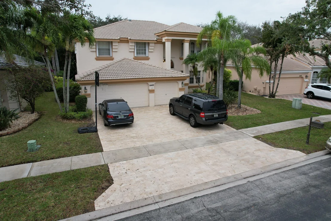 Photo of 6449 Stonehurst Circle