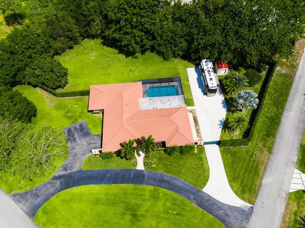 Photo of 12483 Pineacre Lane