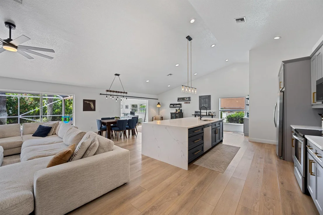 Photo of 6572 Brookhurst Circle