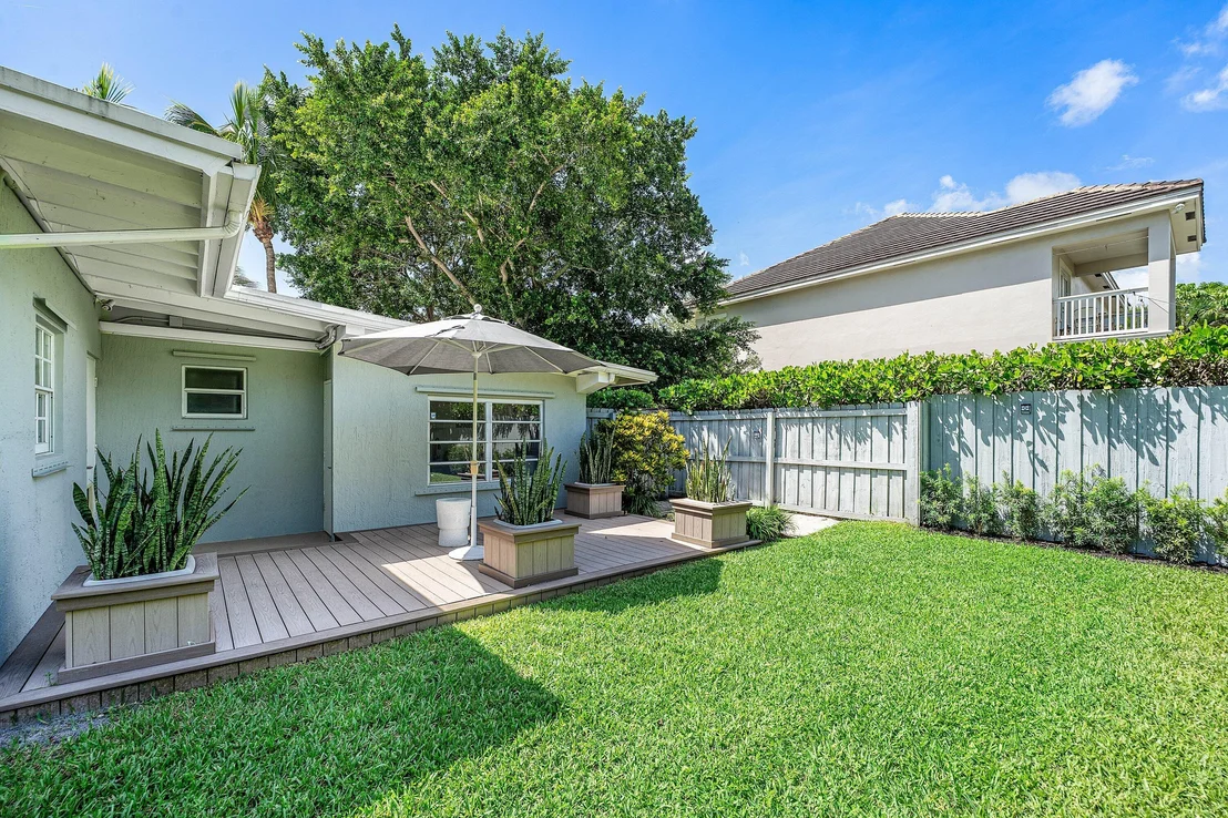 Photo of 233 Lake Terrace
