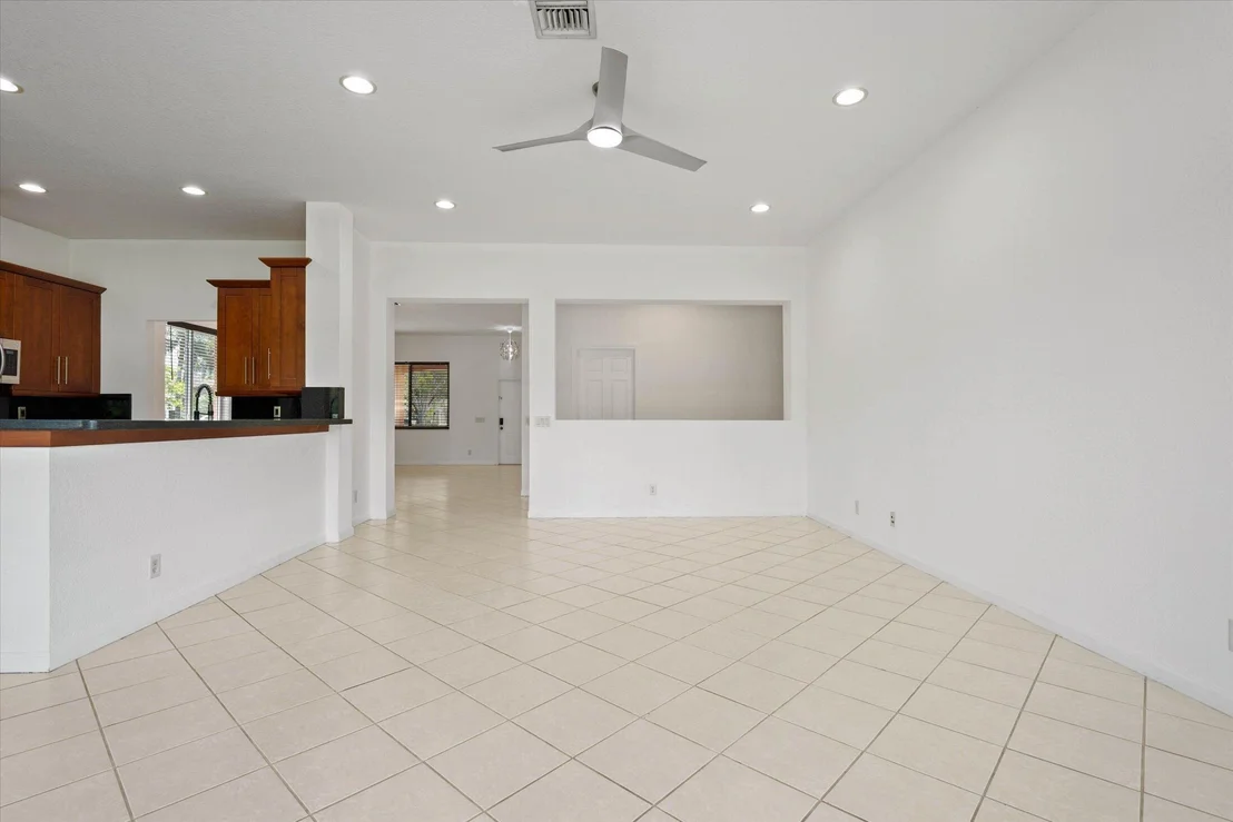 Photo of 886 SUNFLOWER Circle