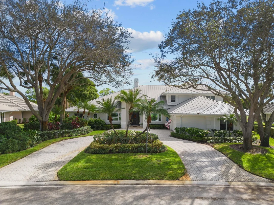 Photo of 6645 SE Barrington Drive