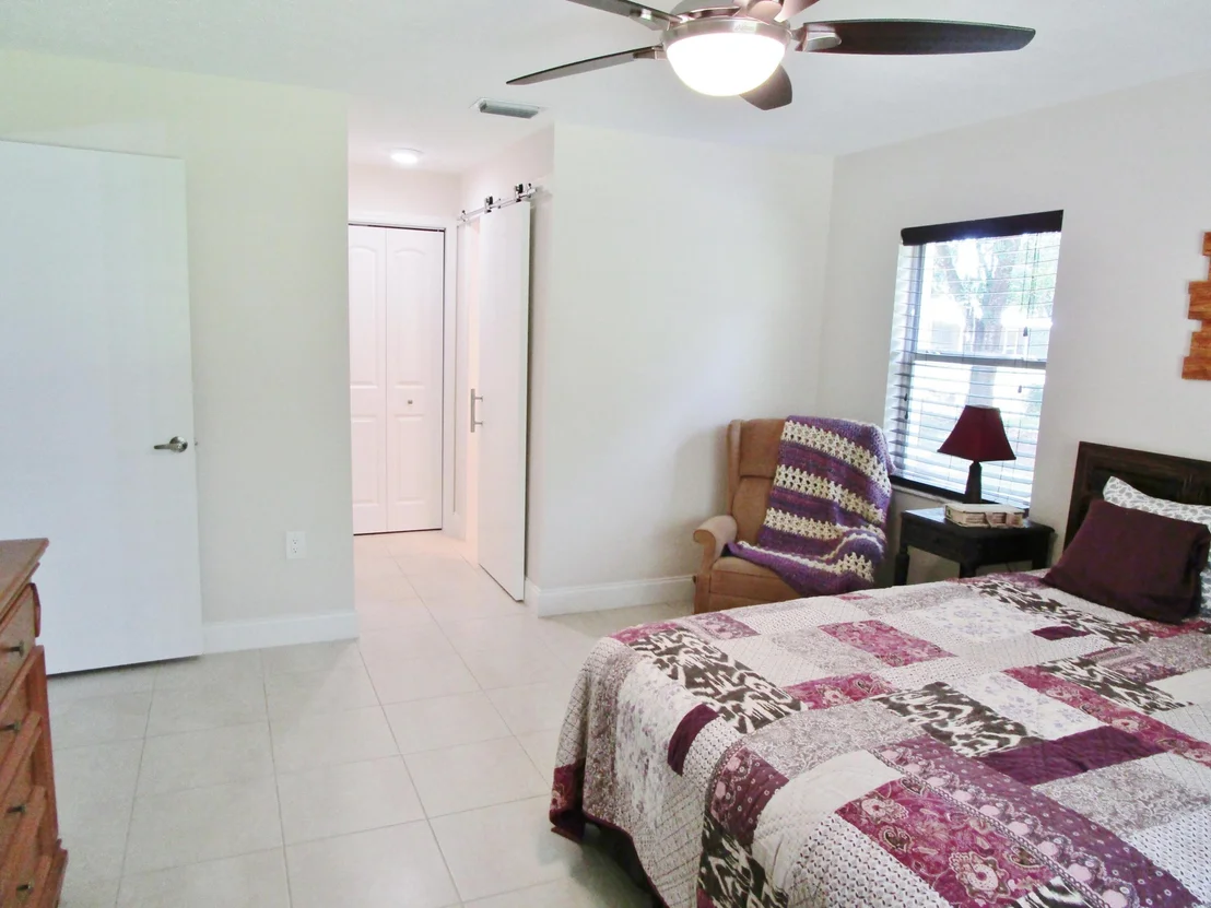 Photo of 541 SE 35th Terrace