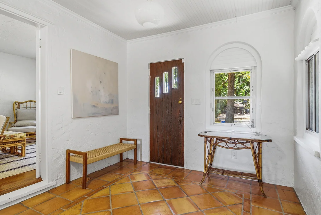 Photo of 810 Avon Road