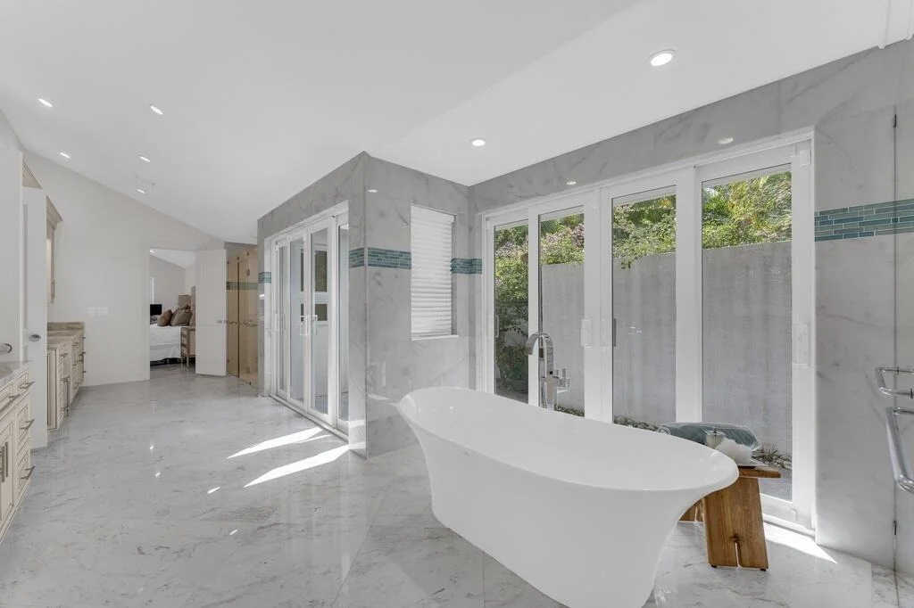 Photo of 355 Oakview Drive