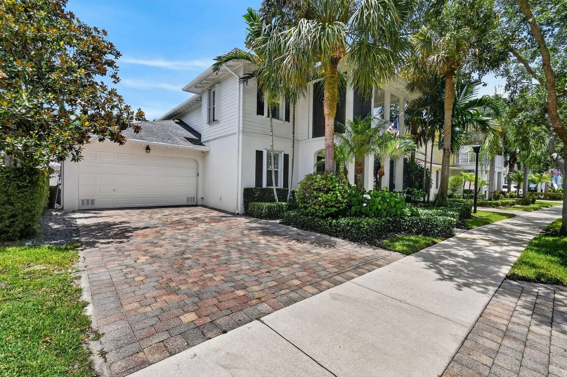 Photo of 350 Caravelle Drive