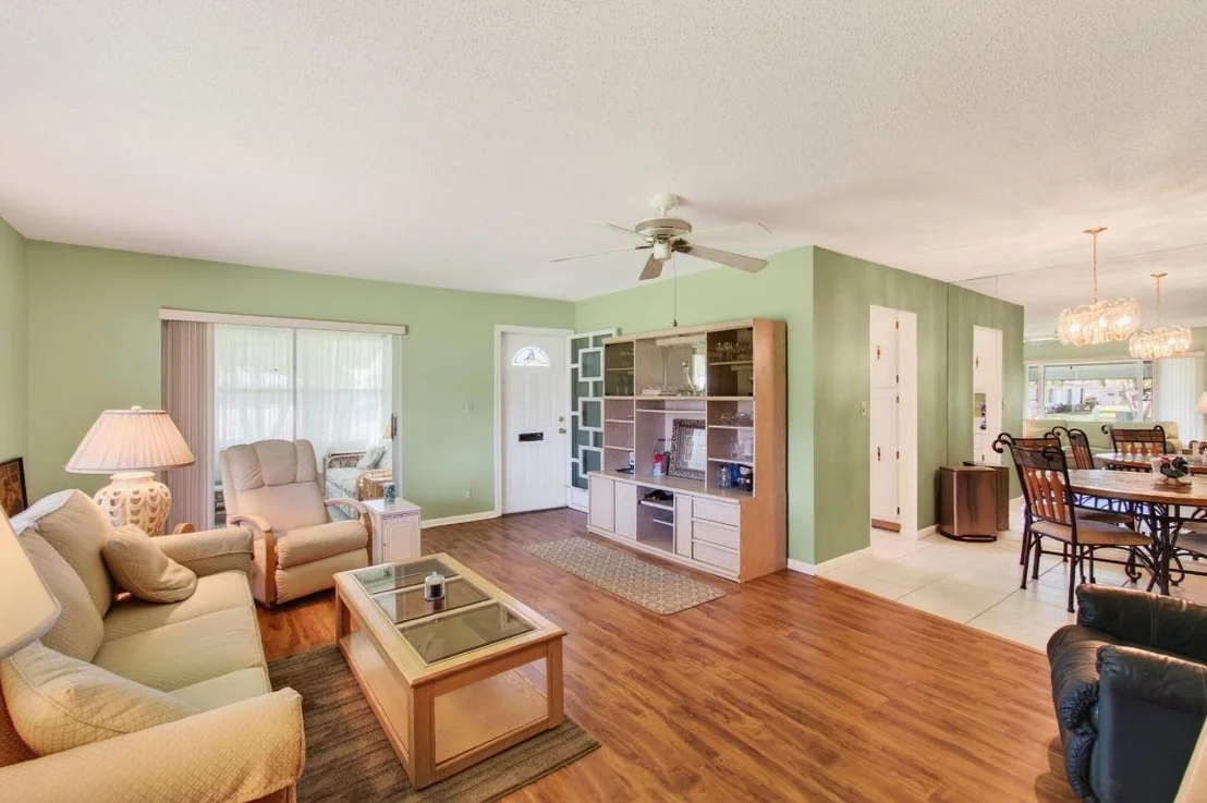 Photo of Unit D at 417 High Point Boulevard