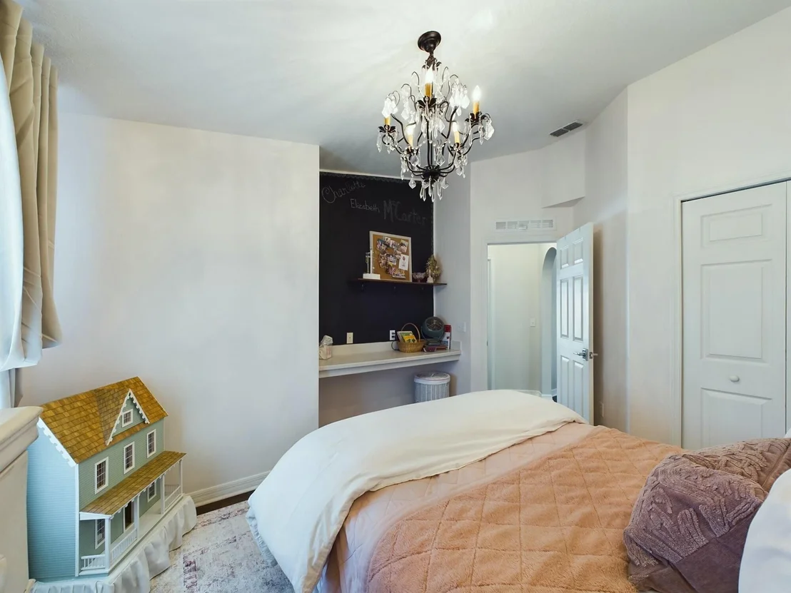 Photo of 467 SE 38th Avenue