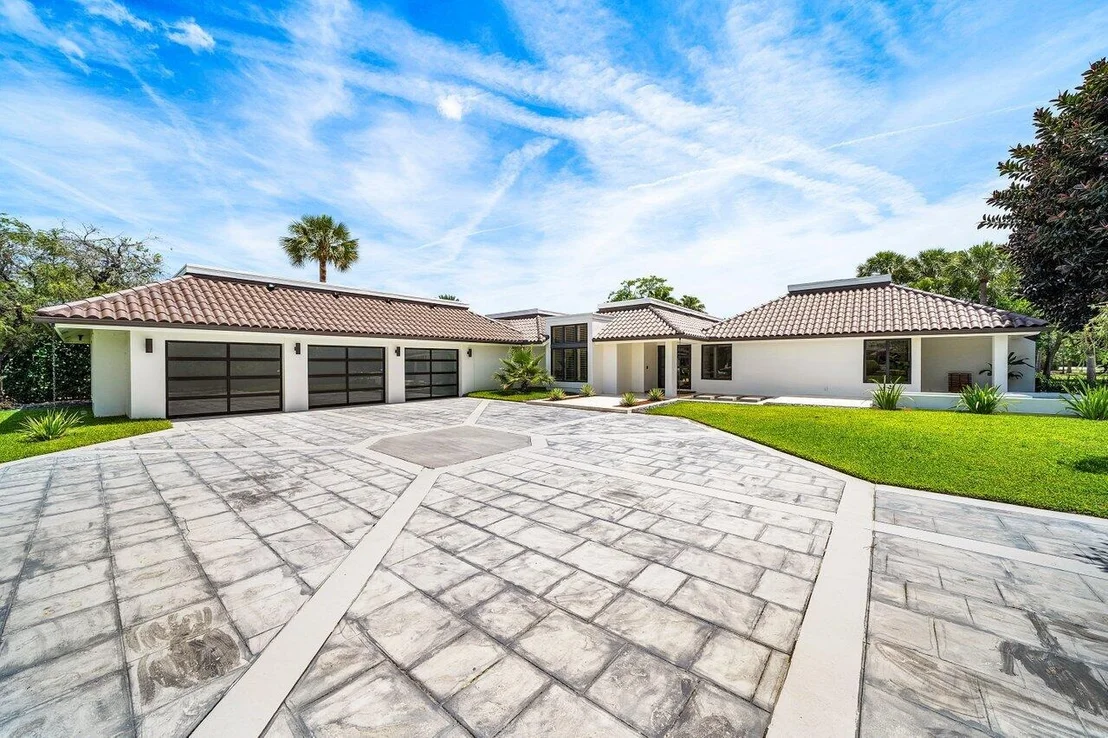 Photo of 1648 Breakers West Boulevard