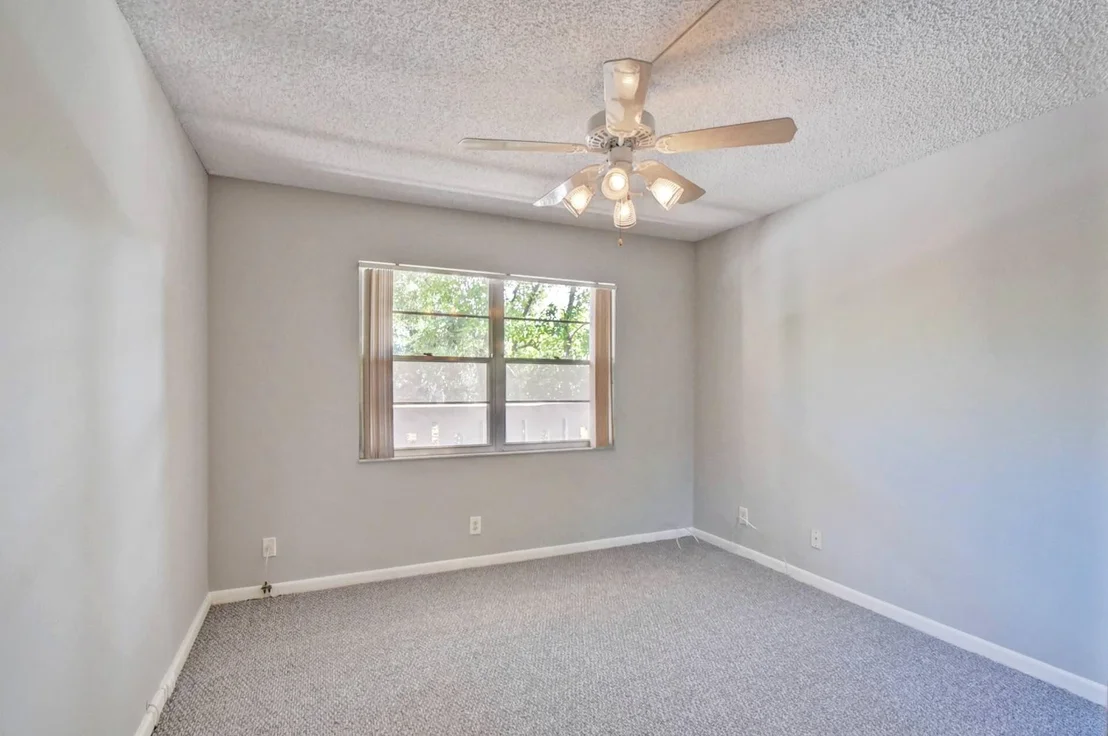 Photo of Unit D2 at 1601 Abaco Drive