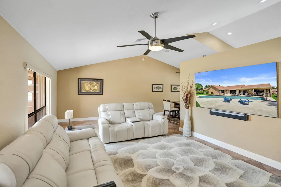 Photo of 9255 Sun Pointe Drive