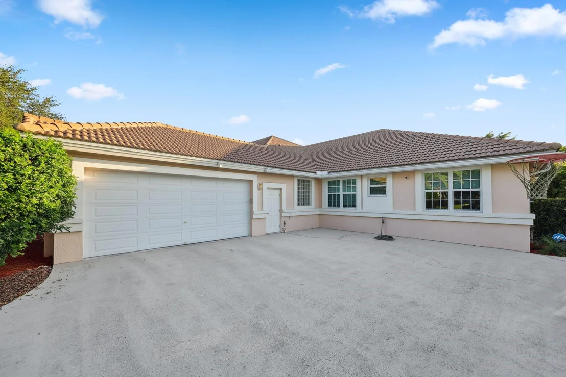 Photo of 10801 Indian Trail