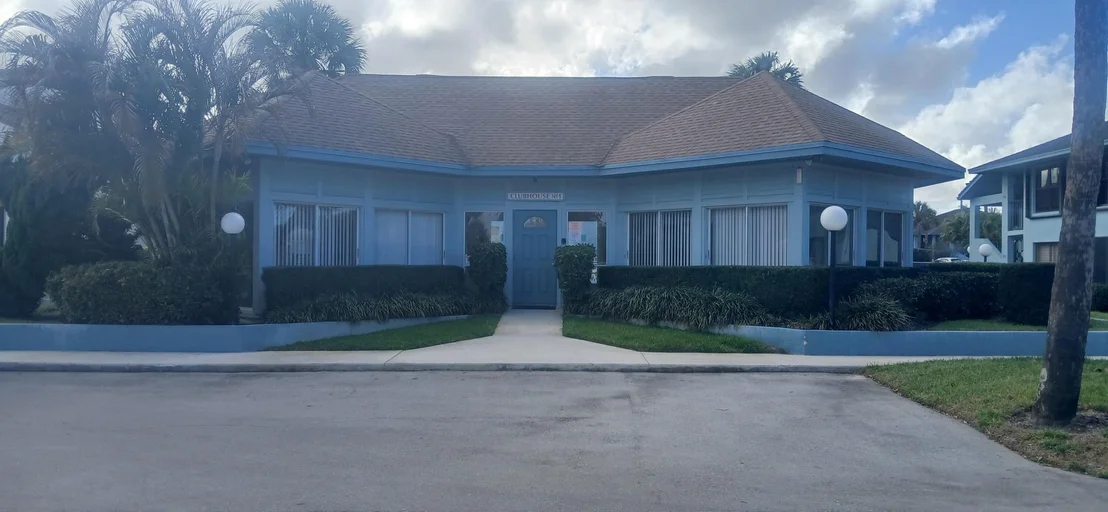 Photo of Unit 905 at 950 S Kanner Highway