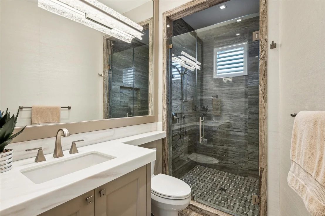 Photo of 2400 Bay Drive