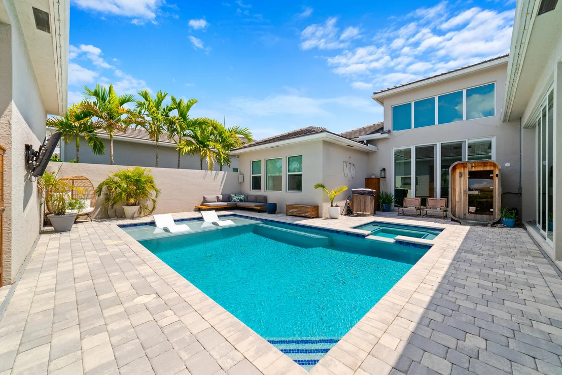Photo of 4560 ESTATES Circle