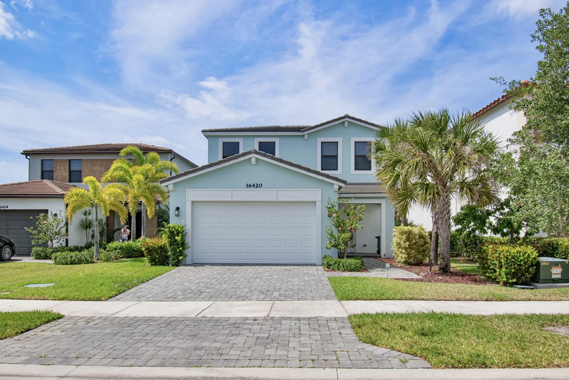 Photo of 16420 Sandy Shore Drive