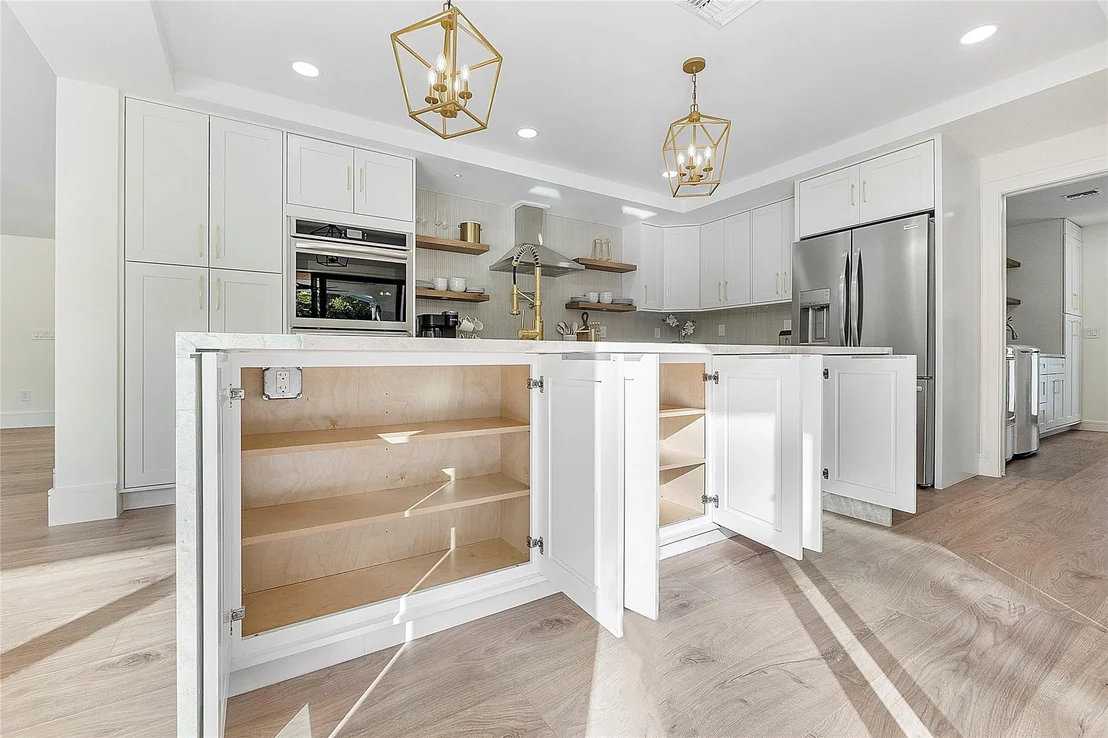Photo of 3540 NE 28th Avenue