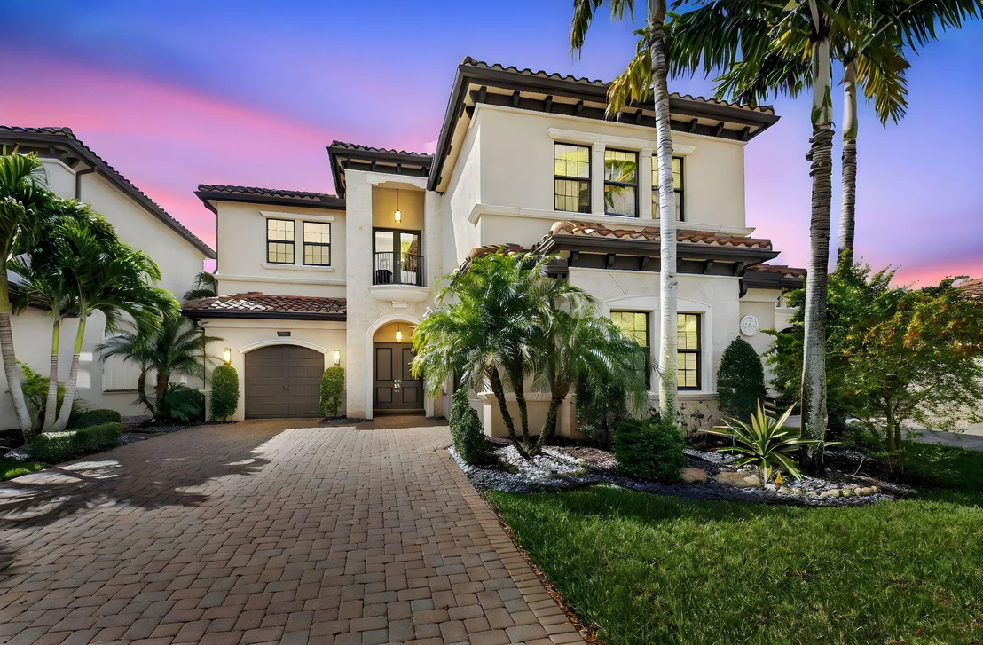 Photo of 16921 Pavilion Way
