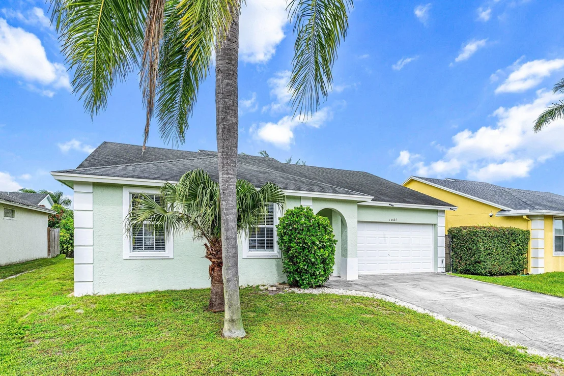 Photo of 1087 Salmon Isle