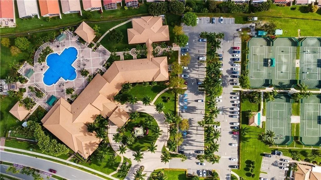 Photo of 6600 Sherbrook Drive