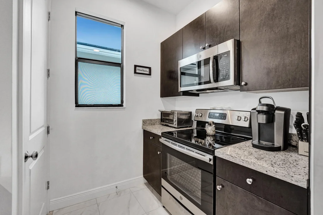 Photo of 7041 Edison Place