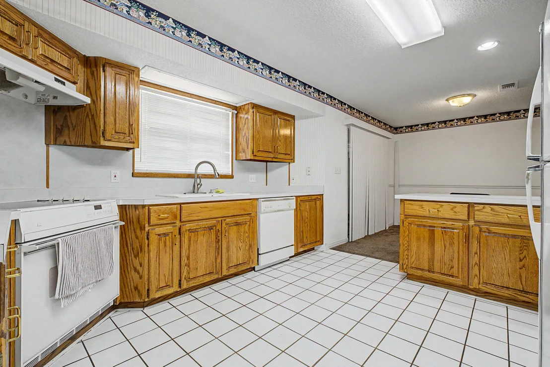 Photo of 7327 Glidden Lane
