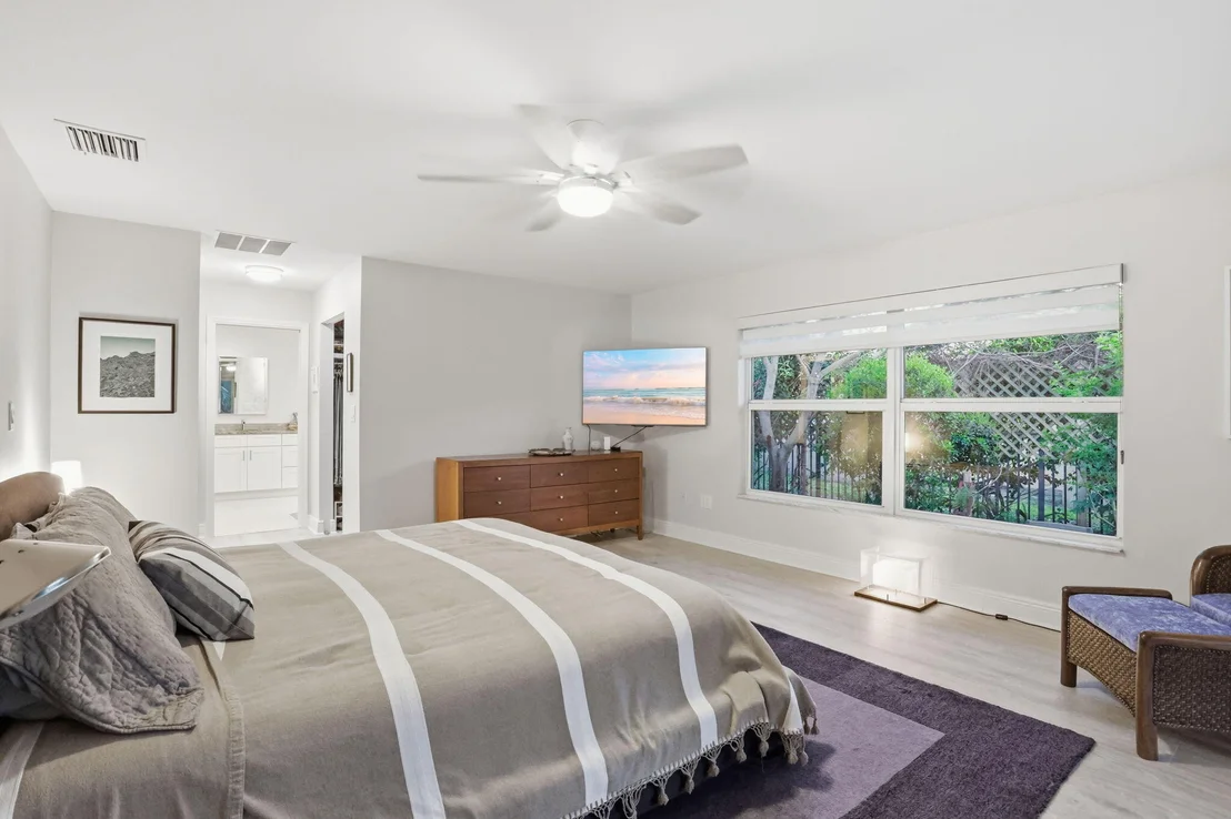 Photo of 2001 Embassy Drive