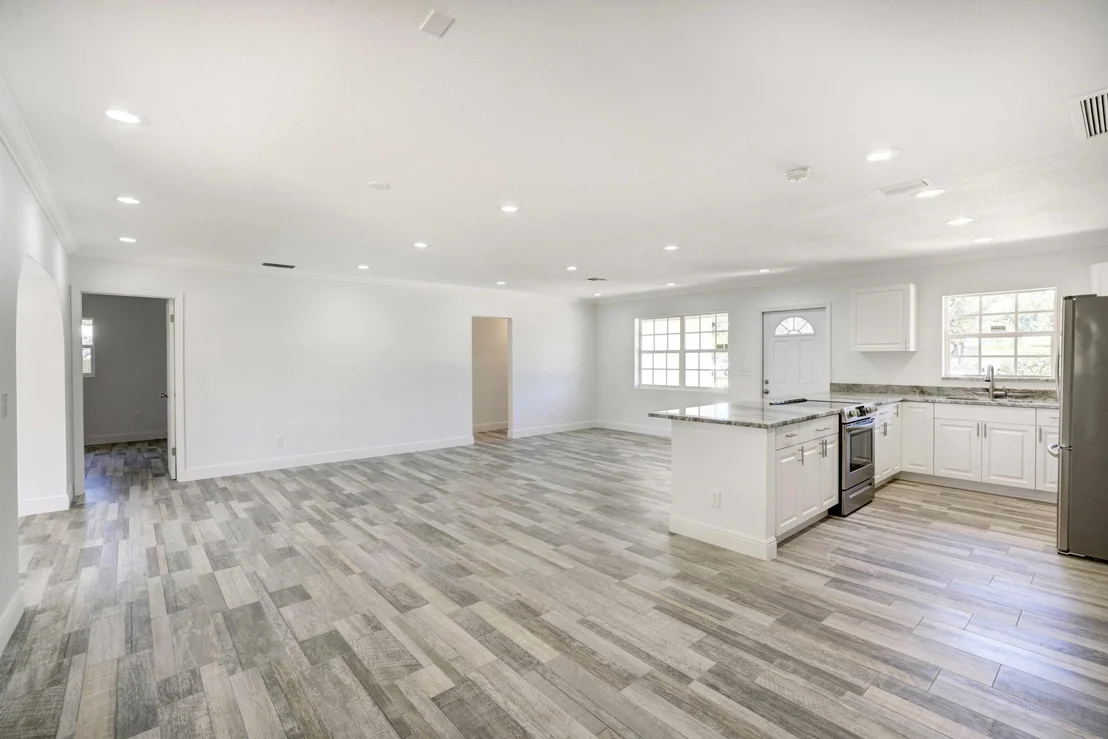Photo of 8602 Sunset Drive