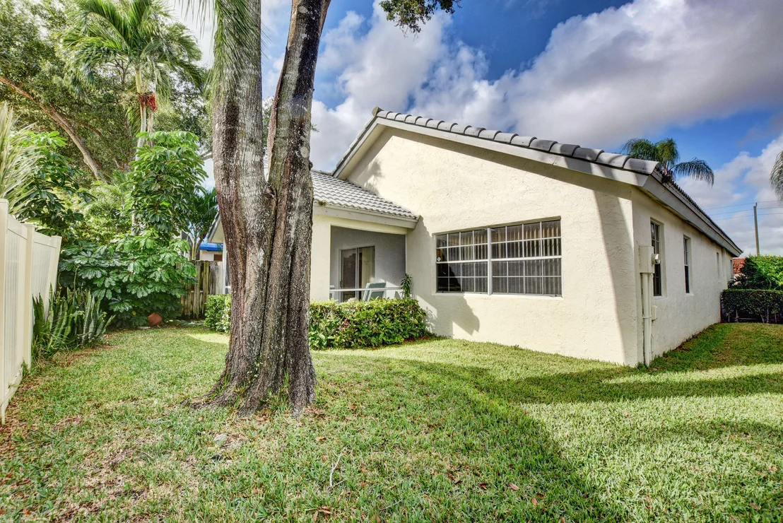 Photo of 6086 Bay Isles Drive