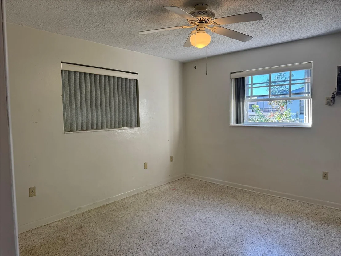 Photo of 1221 North Drive