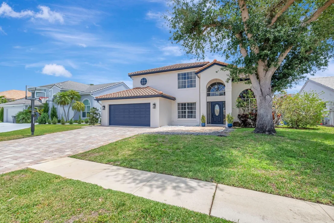 Photo of 8884 Spring Valley Drive