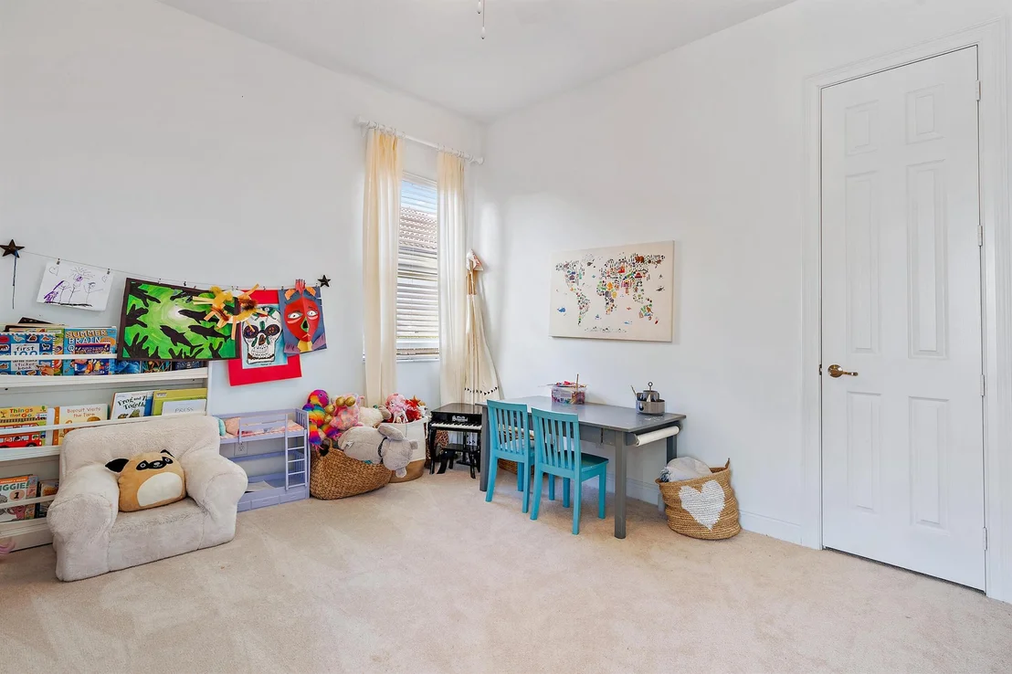 Photo of 112 Manor Circle