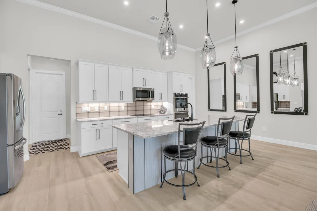 Photo of 718 SW Riverwatch Place