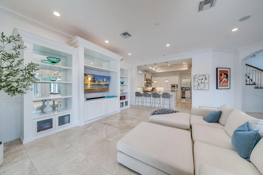 Photo of 17593 Middle Lake Drive