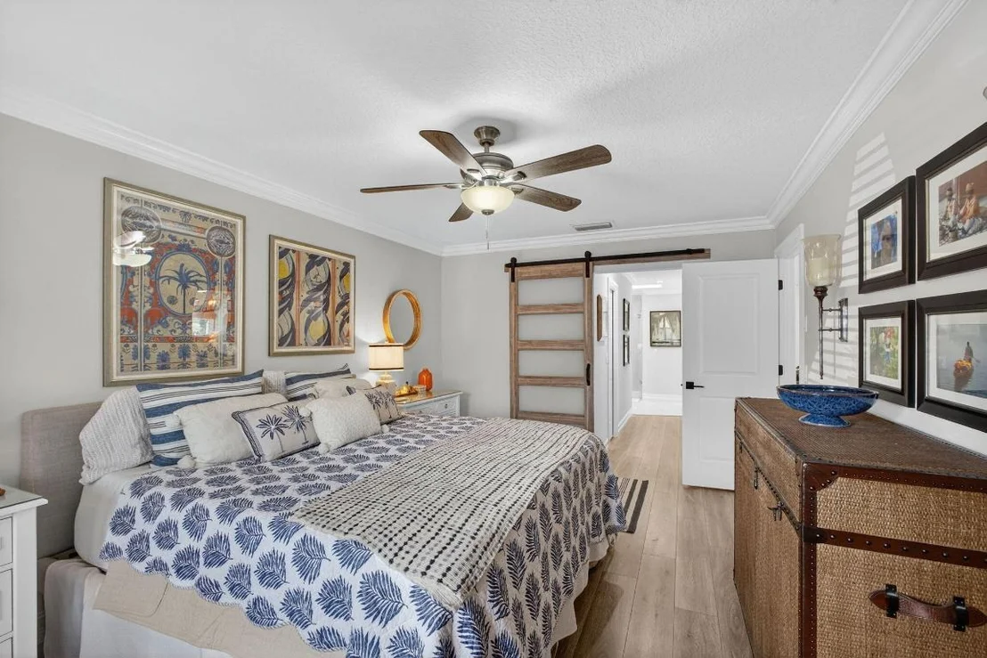 Photo of Unit B at 101 Half Moon Circle