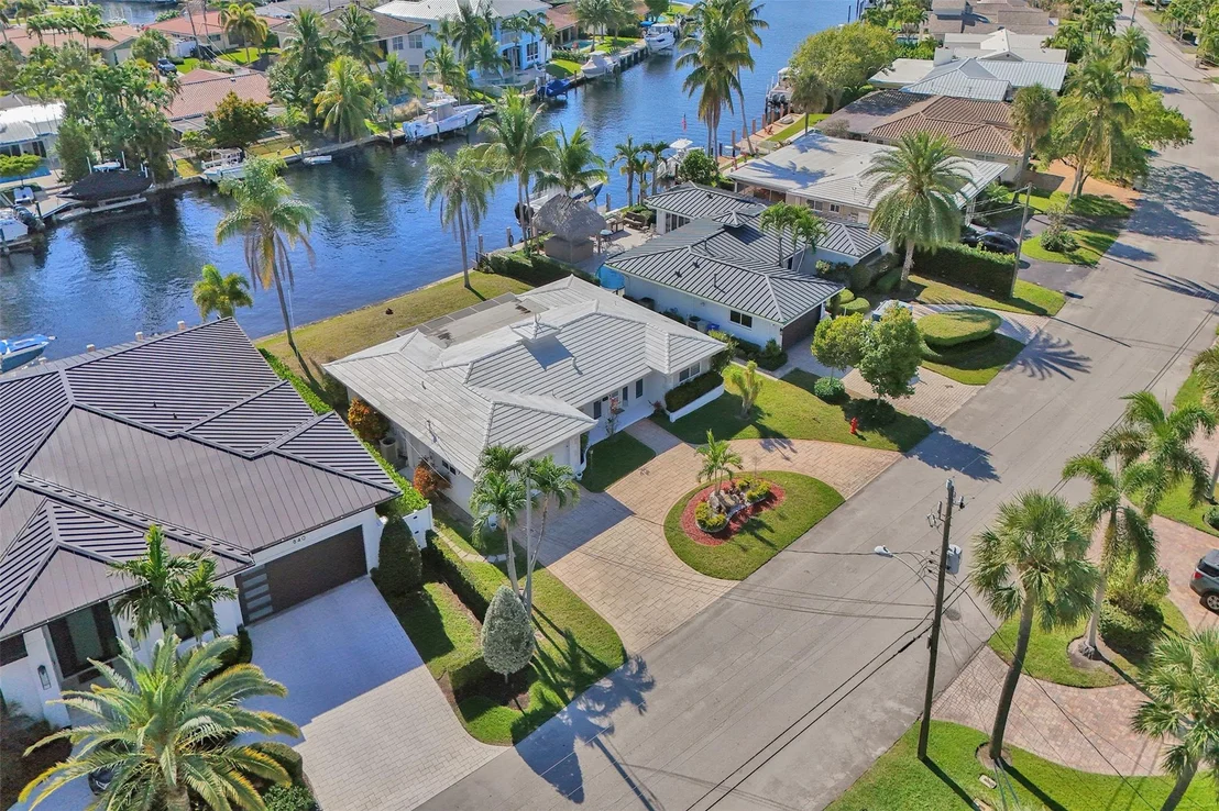 Photo of 850 SE 7th Avenue