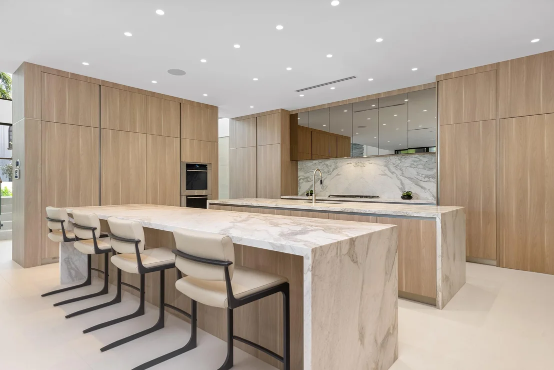 Photo of 1351 Cocoanut Road