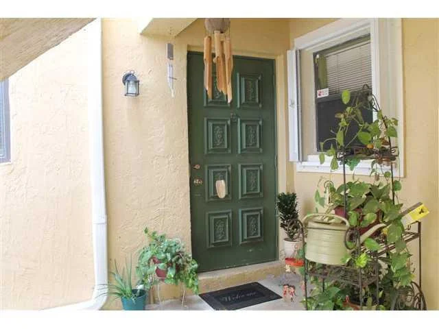 Photo of Unit F4 at 9641 Riverside Drive