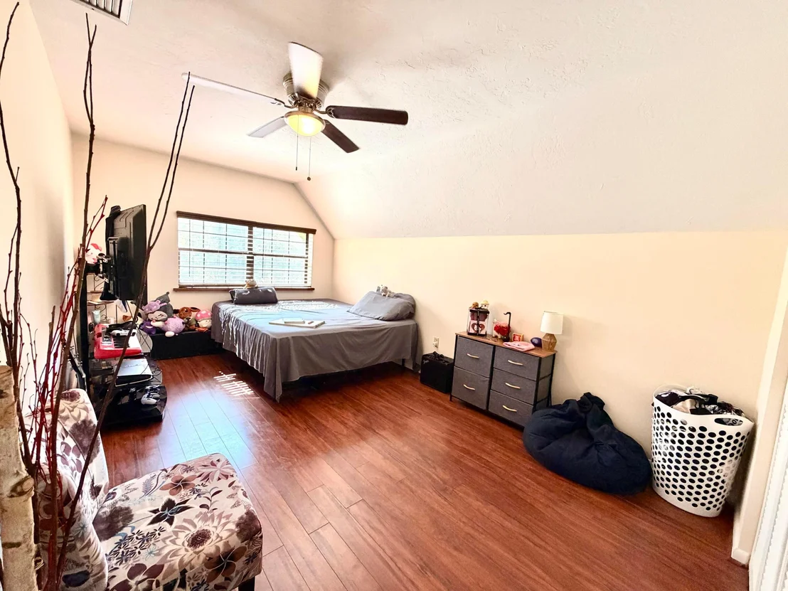 Photo of 505 SE 18th Way