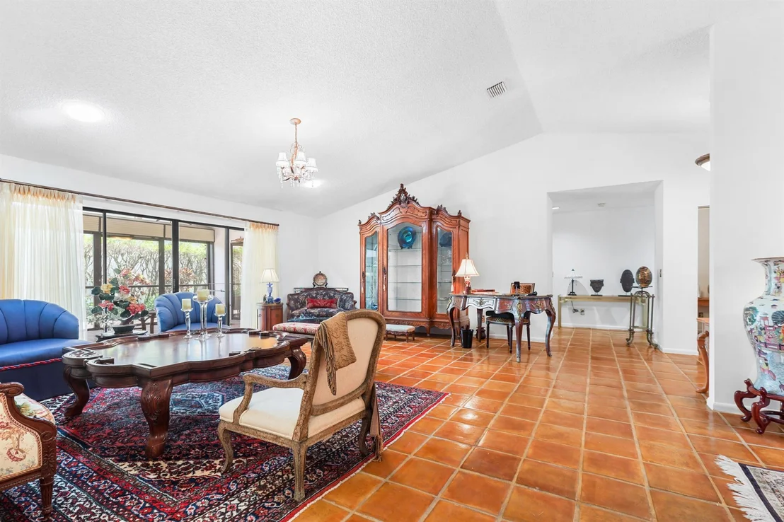 Photo of 2450 Riviera Drive