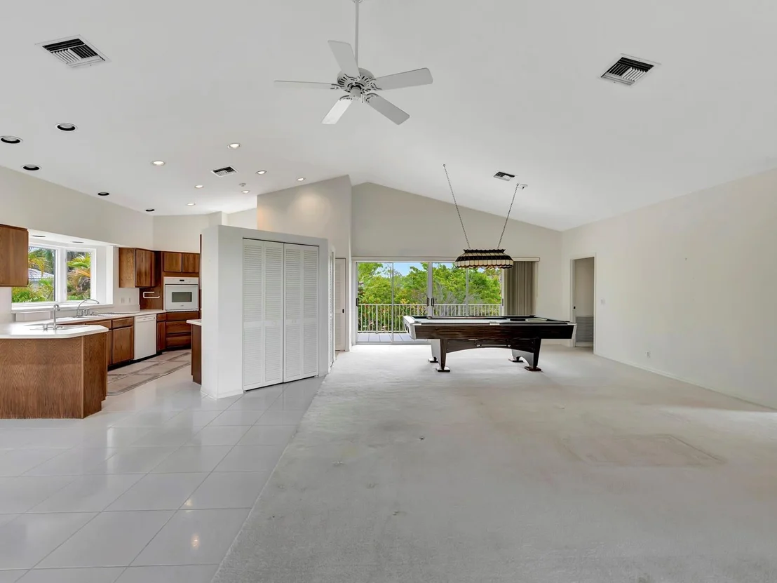Photo of 1700 Coconut Drive