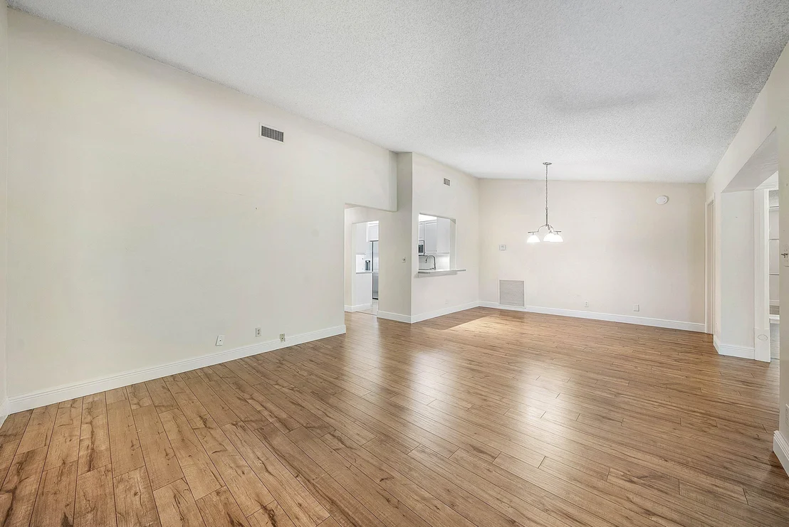 Photo of 241 DEL RIO Boulevard