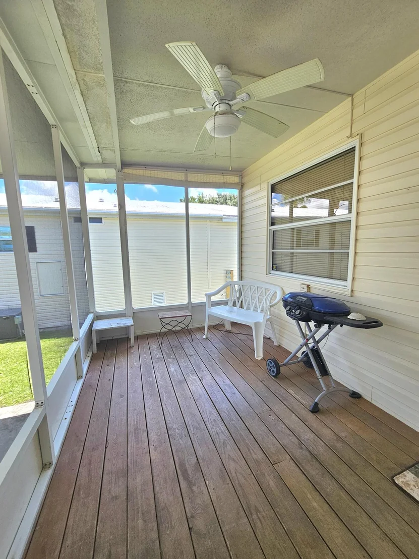 Photo of 5320 SE 64 Terrace