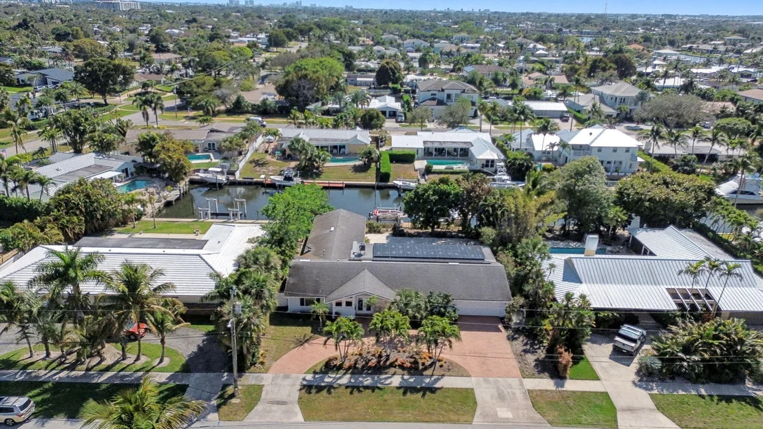 Photo of 618 Riverside Road