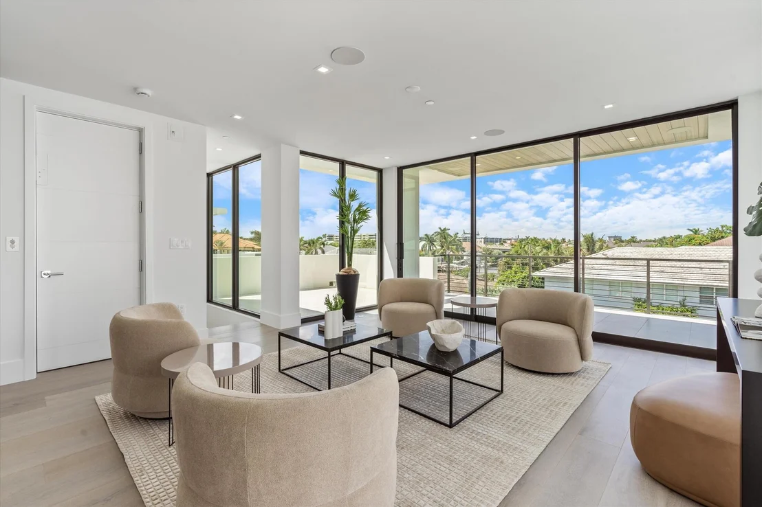 Photo of 1068 Del Harbour Drive