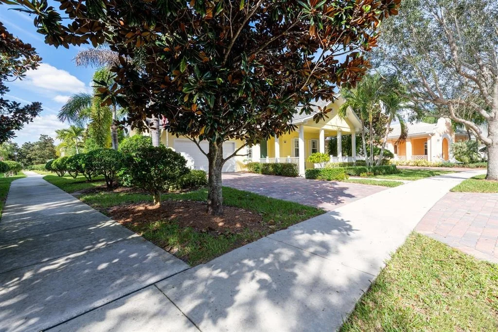 Photo of 1811 W Community Drive