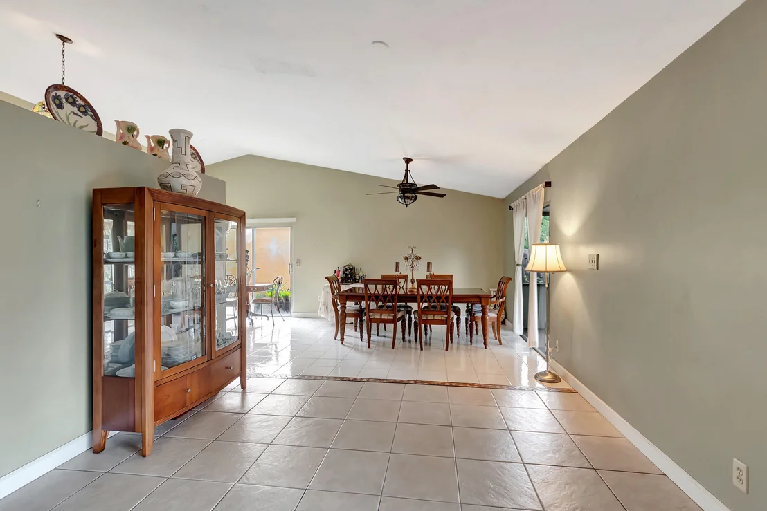 Photo of 9873 Robins Nest Road
