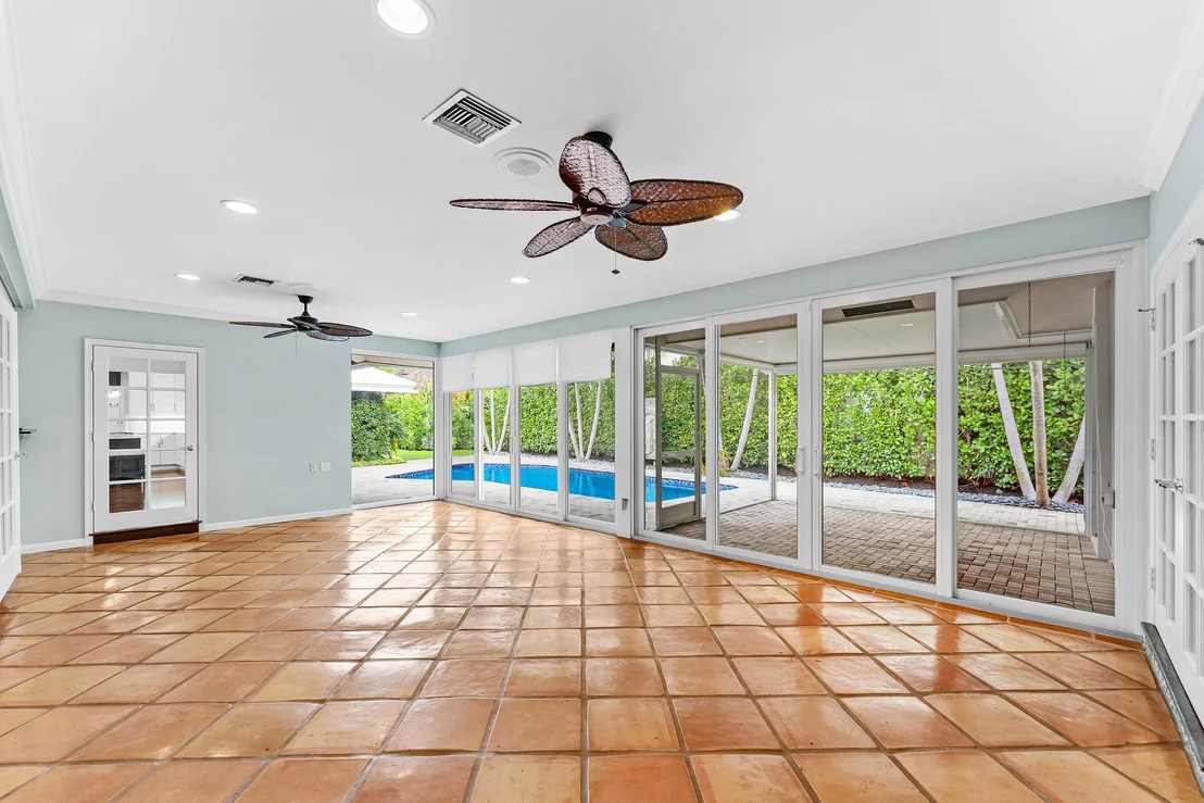Photo of 947 Seasage Drive