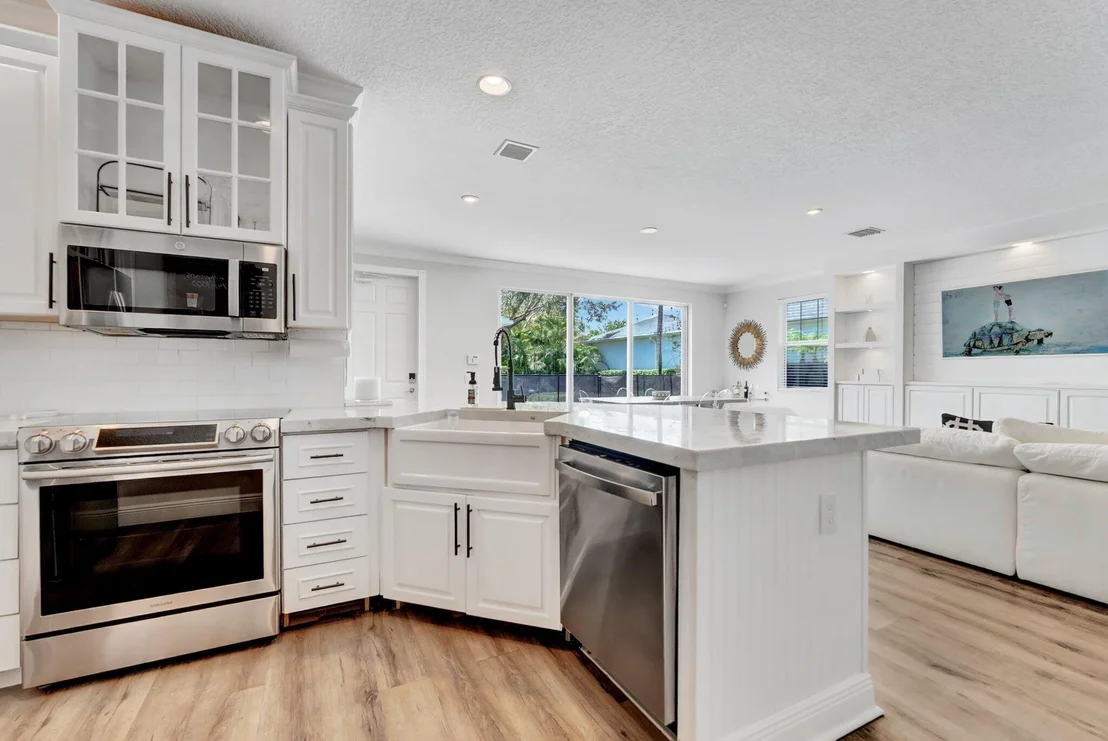 Photo of 2632 E Community Drive
