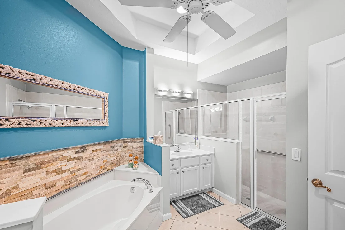 Photo of 590 NW Red Pine Way